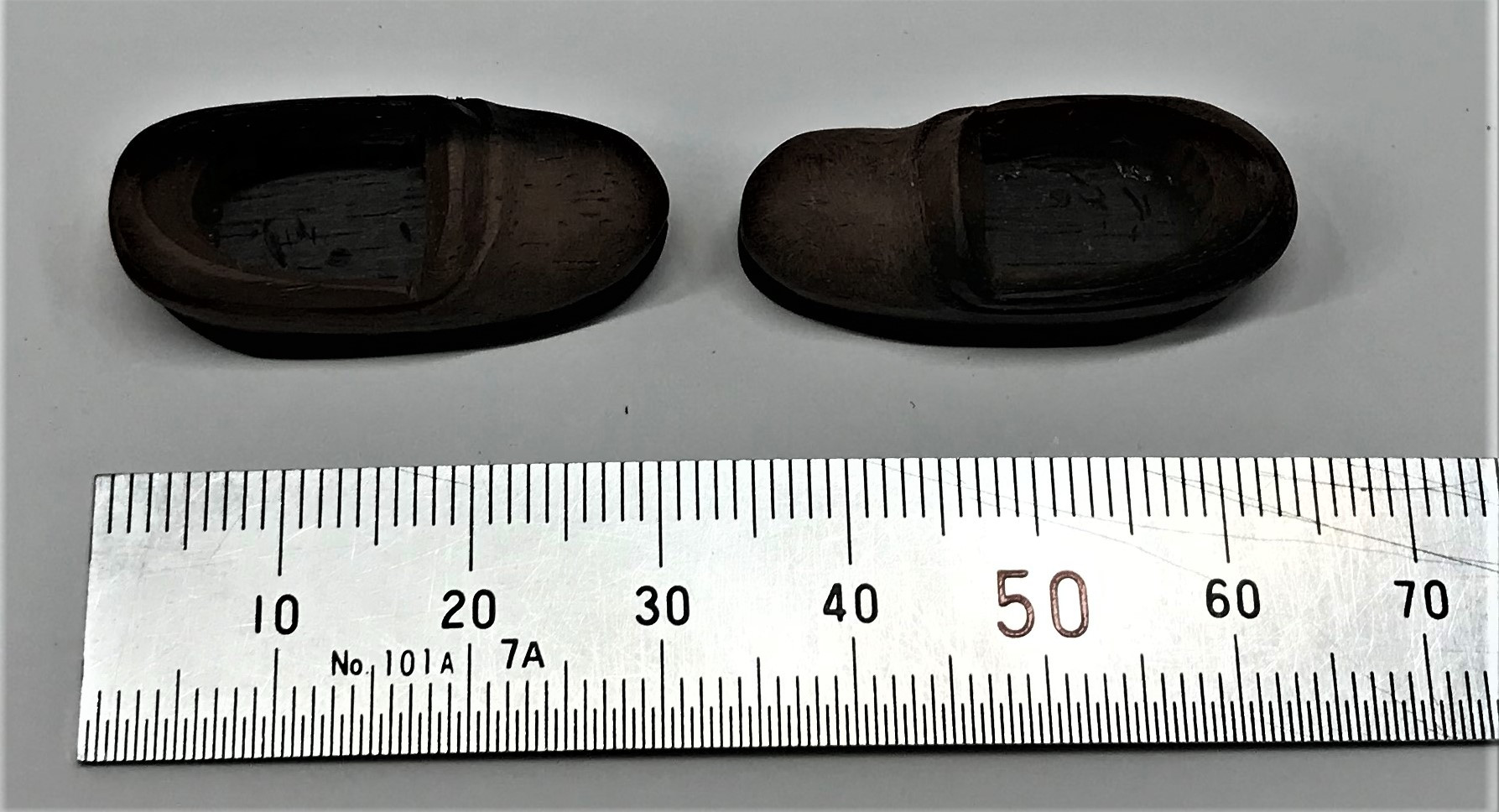 仏像の台に取り付ける靴